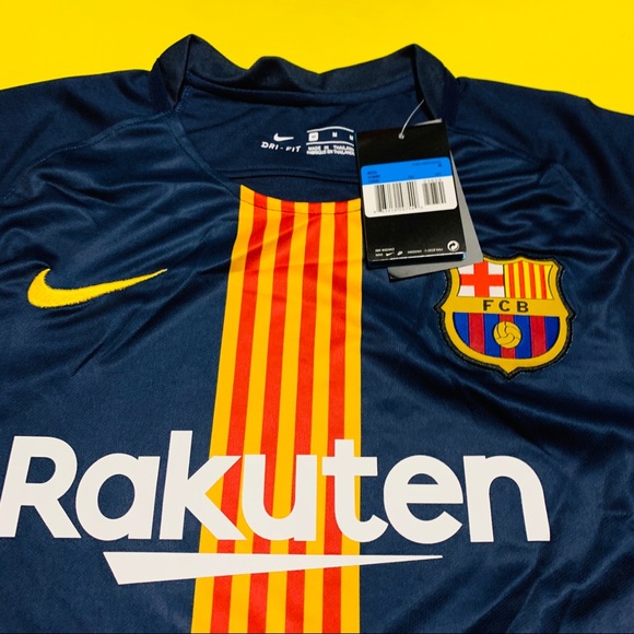Barcelona 2018 training soccer jersey ! New! - Picture 3 of 3